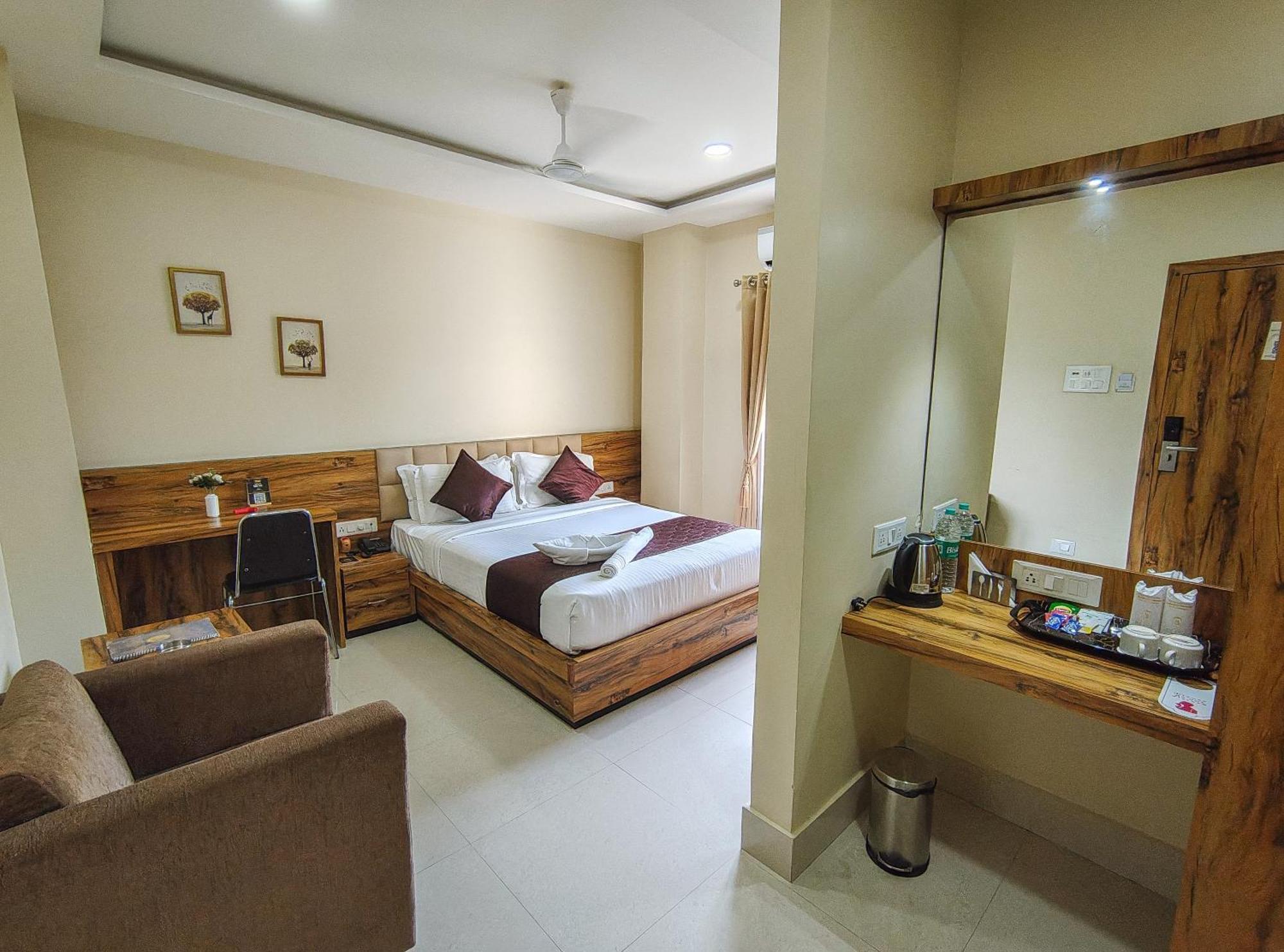 Jorhāt Hotel Bliss מראה חיצוני תמונה